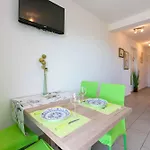 Apartamento In 39042 Dramalj
