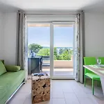 Apartamento In 39042