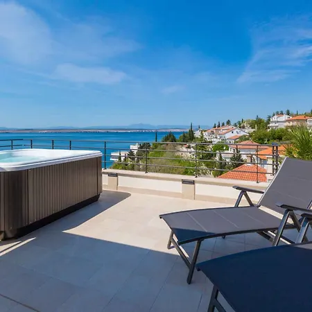 In 39042 Apartment *