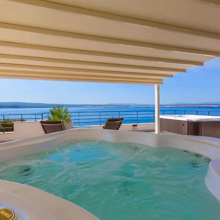 In 39042 Apartment Dramalj