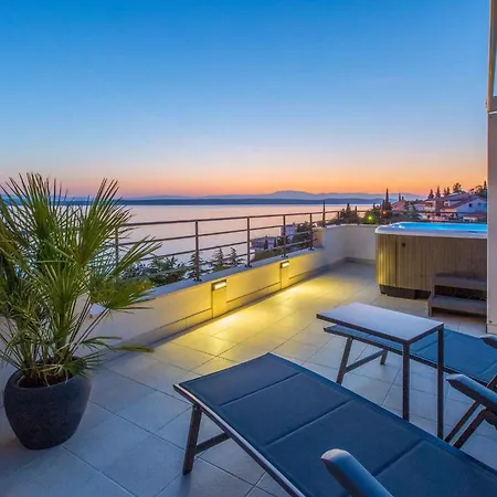 Apartment In 39042 *