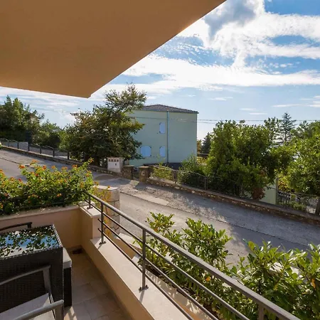 Apartament In 39042