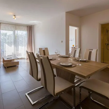 In 39042 Apartament *