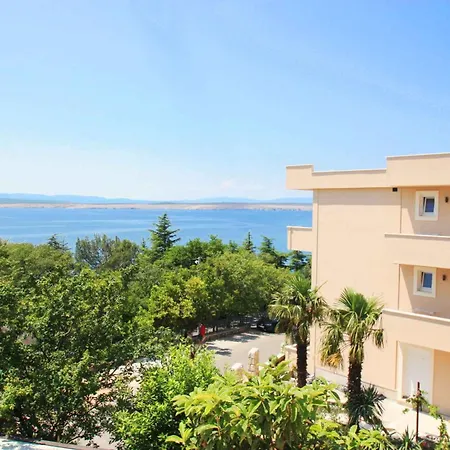 Apartman In 39042 *