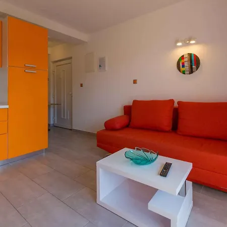 In 39042 Apartman *