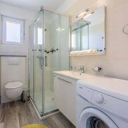 In 39042 Apartman *