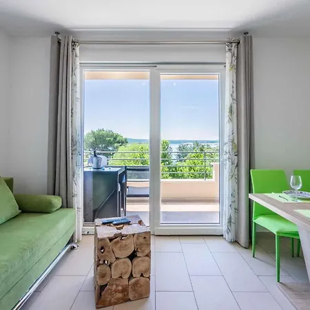 Apartman In 39042
