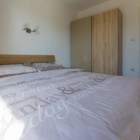 Apartman In 39042
